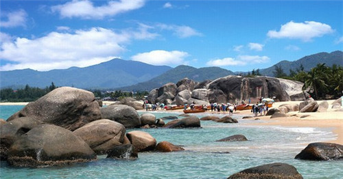 洋葱怎样炒腊肉大厨做法（洋葱炒腊肉图片）